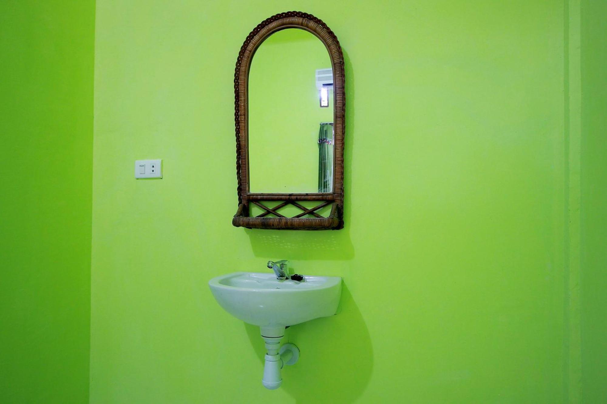 Oyo 2585 Sherren Guest House Lubuklinggau المظهر الخارجي الصورة